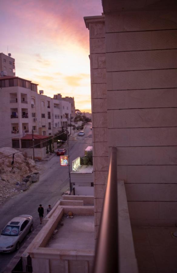 شقة مفروشة فرش فاخر ٣ غرف نوم في طبربور عمان المظهر الخارجي الصورة